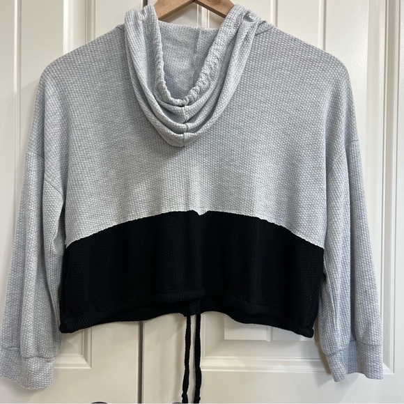 For All Seasons by Paper Crane Girls Cropped Hoodie Top in Gray/Black, Size XL - Picture 8 of 10